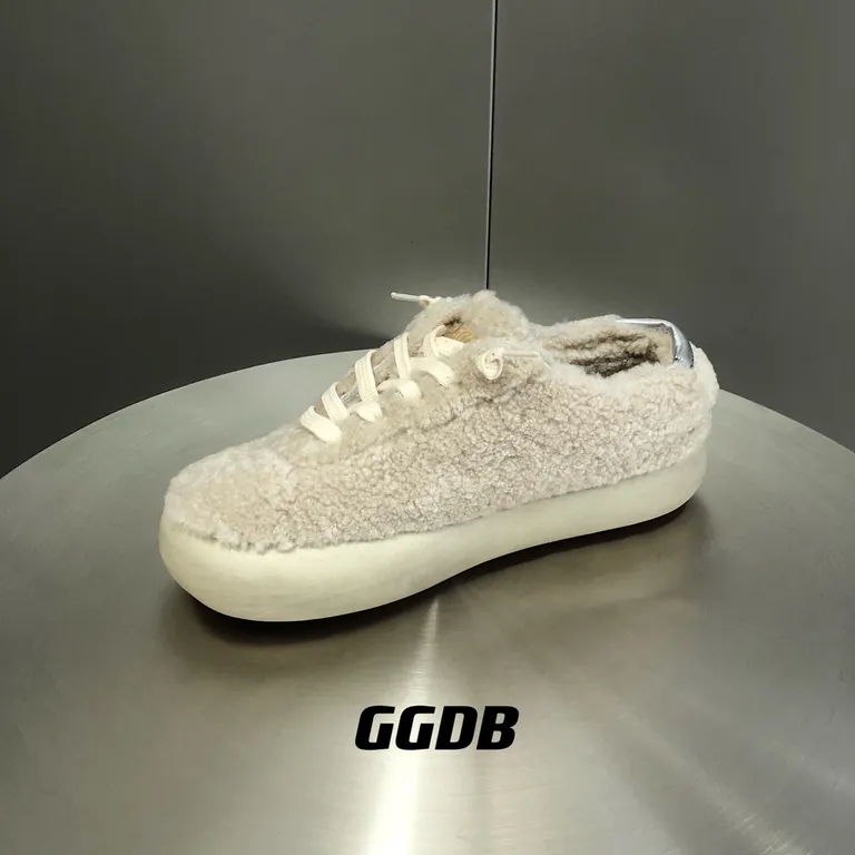 Golden Goose Shoe 